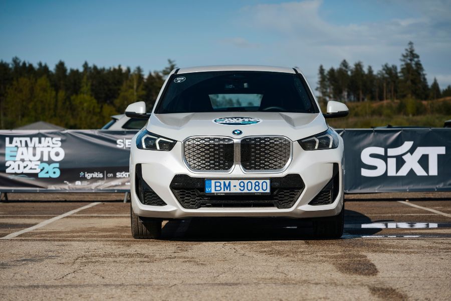 BMW iX1 xDrive30